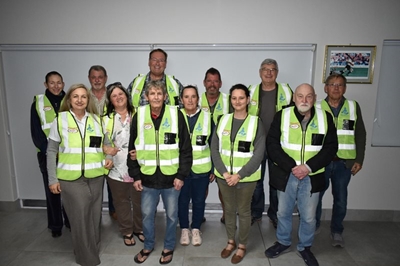 New reflector vests for neighbourhood watch