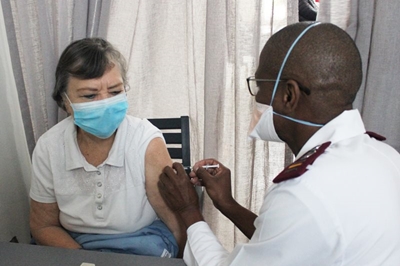Kitty (80) first public person to be vaccinated in Garden Route