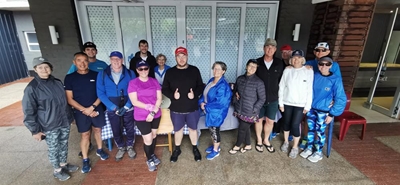 Drawwers en stappers trotseer nat weer vir blindes rolbalspelers