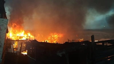 Another fire sweeps  through Bossiesgif