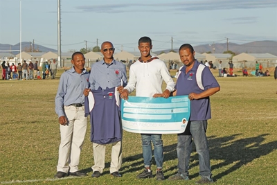 Spring Roses skenk R2 000 vir Keagan