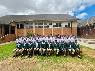 77 Nuwe graad-8 leerders by Van Reede Skool