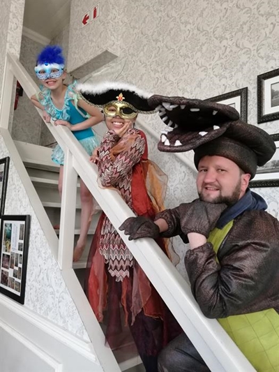 'Peter Pan' pantomime: Fun, fantasy