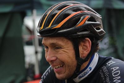 Stark smiles through grim conditions to win 
