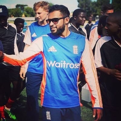 England recall Rashid for first Test against India