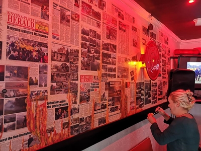 Entertainment venue honours firefighters