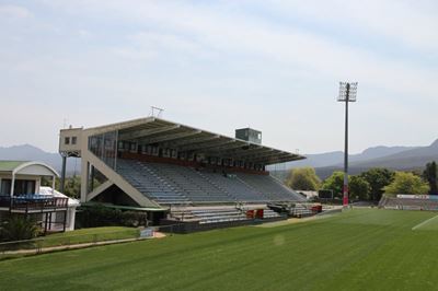 Rugbyklubs wag in spanning op tugverhore