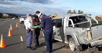 Bakkie rol op N2