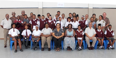 DKD sorg vir skoolklere vir leerders