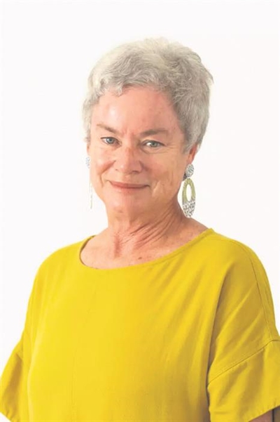 Mapholoba threatens with defamation action