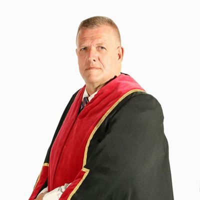Vyf onder vergrootglas vir hul optredes
