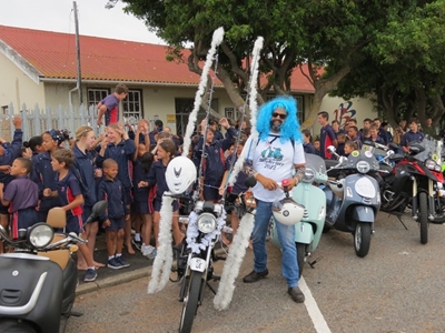Bertie Barnard se Pa’s se scooter-toer