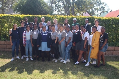 Knysna's youth put service above self