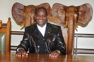 Venda king to pay back R17 million from VBS as he fights to keep his crown