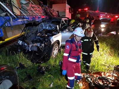 Update: 2 die in horror crash