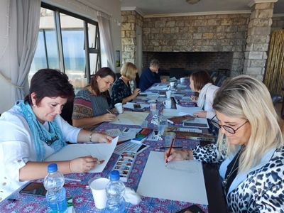 Women enjoy creative retreat