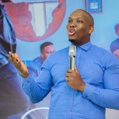 Change business models, economic experts tell small businesses