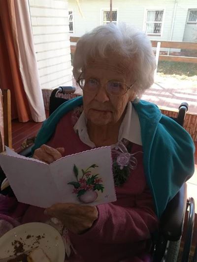 Tannie Poppie vier 95 jaar