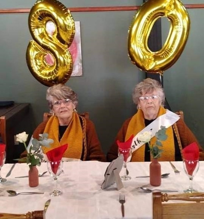 Ikoniese tweeling vier 80ste