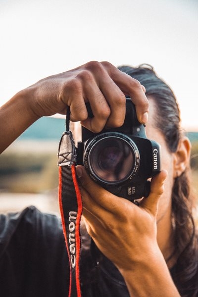 Enter photos for HIV/AIDS awareness