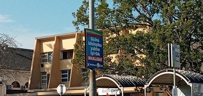 Eerste plakkate op vir verkiesing
