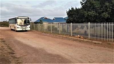 Busdiens bly tameletjie