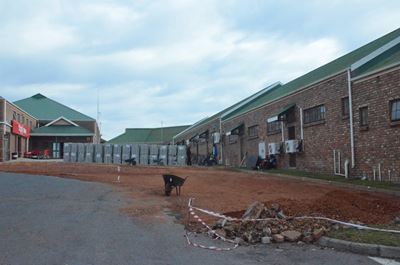 Nuwe plaveisel vir Stilbaai-winkelkompleks