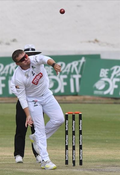 Whitehead and Piedt bag six in Badgers defeat