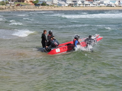 Militêre Akademie Trans Enduro span doen Stilbaai aan
