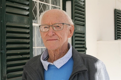 Local pilot turns 90