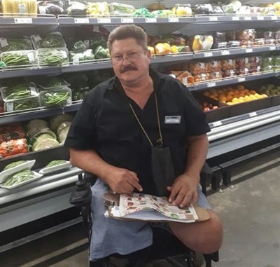 Barmhartige samaritaan vra bene vir haar broer