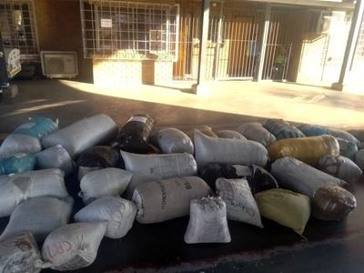 R880 000 se dagga gevind