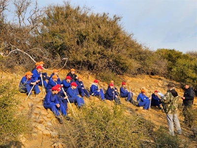 Jong jagters besoek die Noord-Kaap