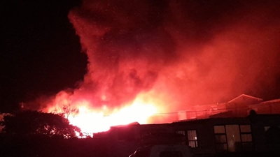 Brand lê wonings in puin