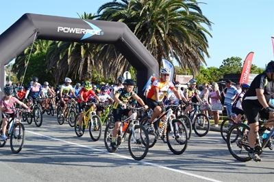 Grabadoo draws hundreds of holidaymakers