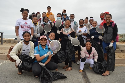 Youth roll up their sleeves for environment