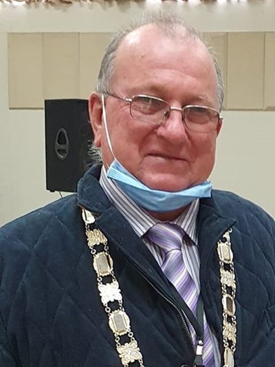 Mayor Loock voted out