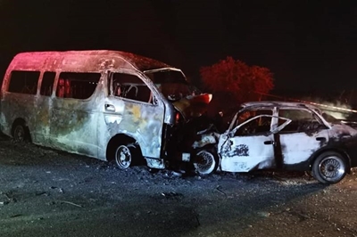 7 dead as taxi, car burst into flames after head-on KZN crash