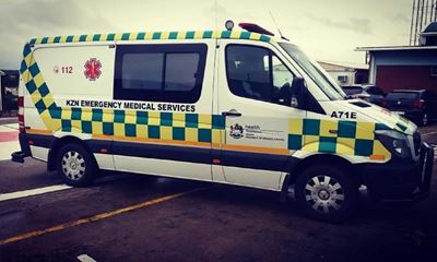 Two paramedics suspended for allegedly abandoning woman in distress