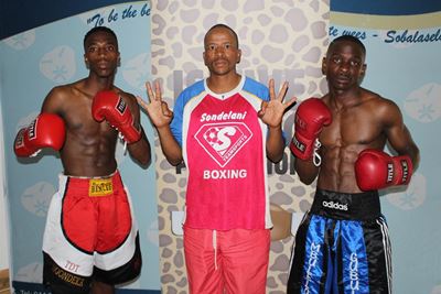 Mossel Bay boxers both victorious in Plett tourney