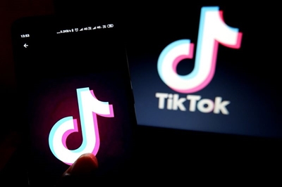 US senators call for security probe of TikTok