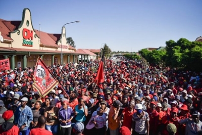 Tensions high as early morning Senekal protests start