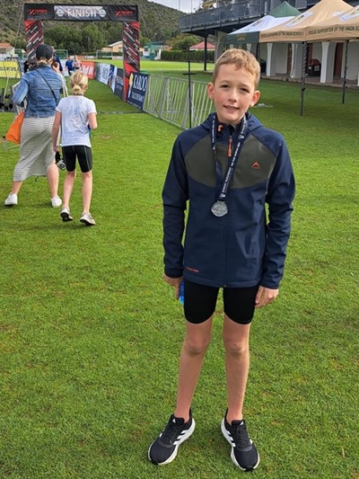 Naudé eerste in Junior-driekamp
