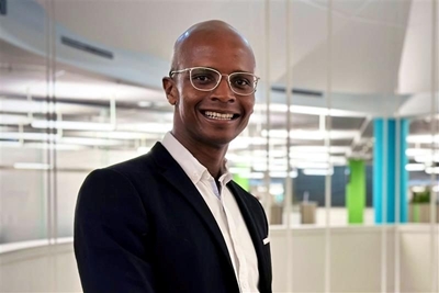 New vehicle market hits highest level in a decade