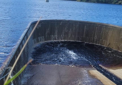 Spillway wall at dam not leaking