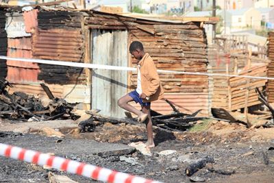 Enkanini in sak en as na brand