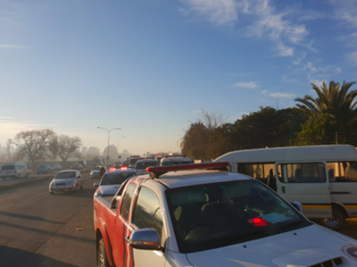 Taxi rolls with 28 schoolchildren in Vereeniging