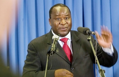 Mboweni puts Trevor Manuel in charge of recommending new Sars commissioner
