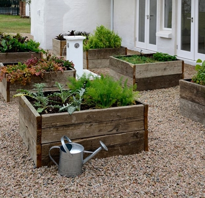DIY: Make a veggie garden container