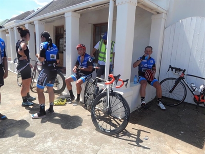 Cyclists against hunger